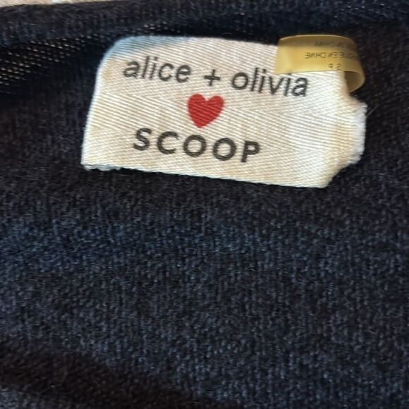 ALICE + OLIVIA SCOOP wool blend sweater small asymmetrical - Picture 3 of 6